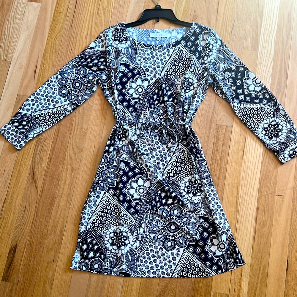 NWOT Loft straight dress with belt. Size M